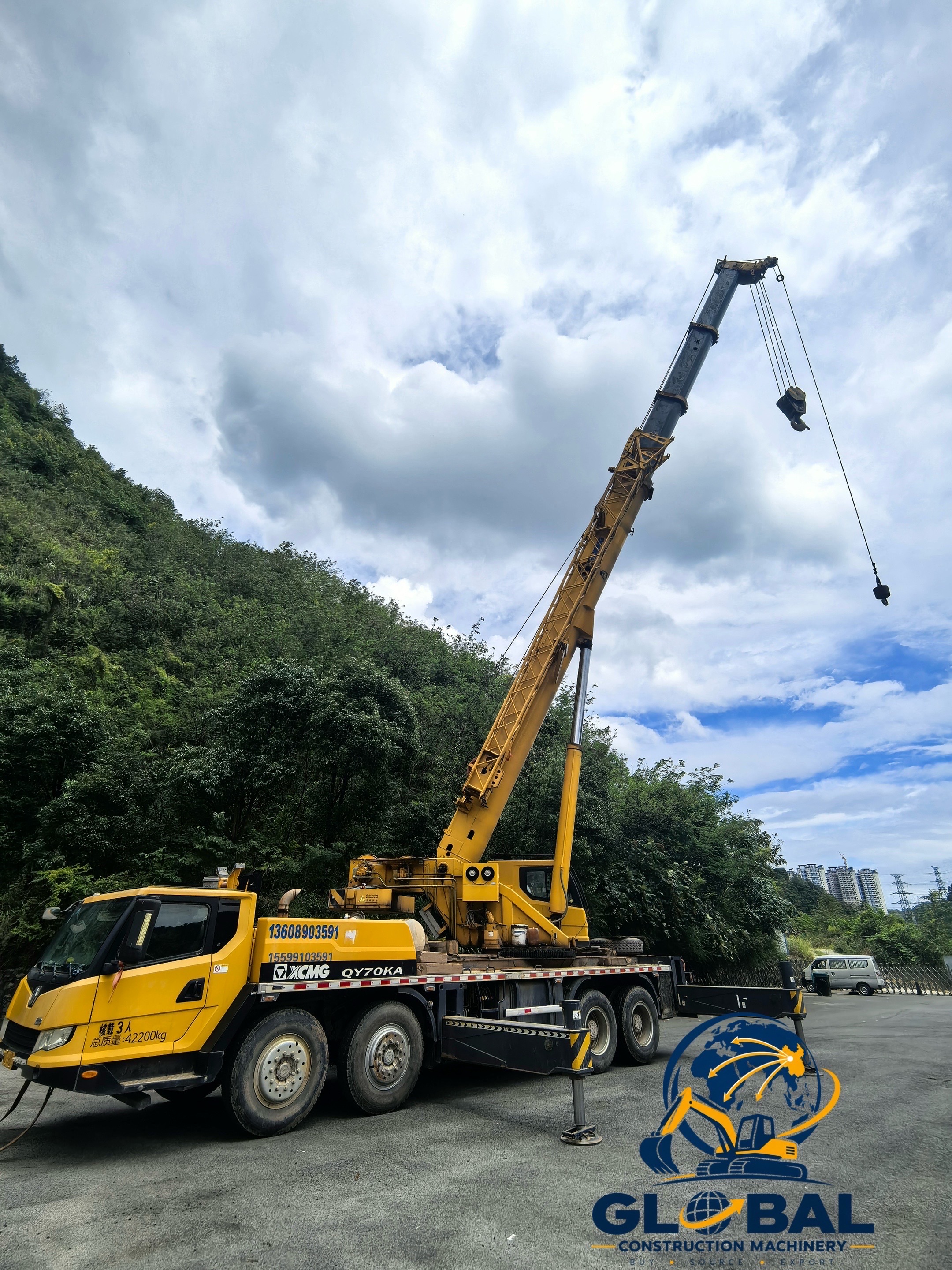 Used truck crane ready for shipment